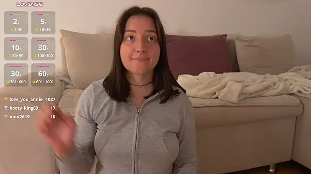 HotAnnie69 - Hot bend over