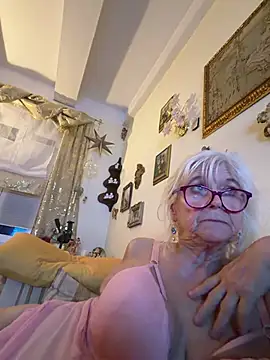 HotGrandma70 - 💦Wichsanleitung 10-1 + 🍒Brüste zeigen