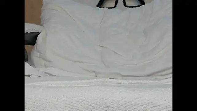 ElunorLIve - spread my sweet pussy