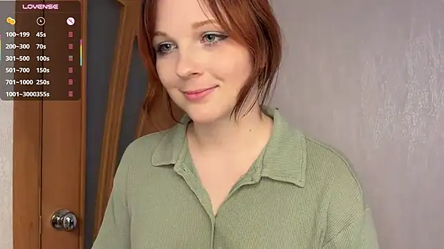 LunaMurrA - show my wet fingers from behind my pussy