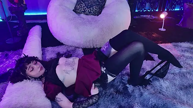 Zephirah_abney - SEXI TEASE SKIRT