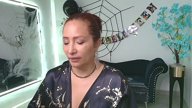 Alee_luna - Doggy oil in ass 🍑🔥🍯