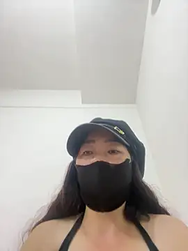 Moli6969 - 新人主播刚开播请多多支持，完成了听国王哥哥的