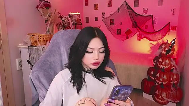 Emma_Kirks - Get up and spin around naked