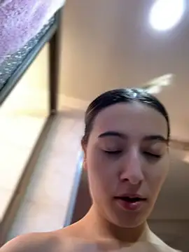 Kloe__t18 - Show boobs at gym and Lick