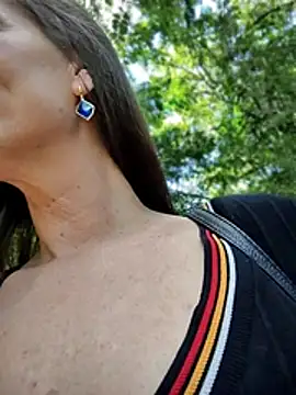 Karlacasada - Peitos babados 🤤