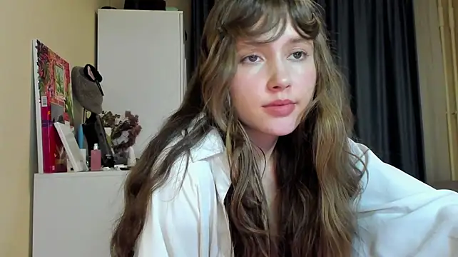 MaryannSofts - spread legs and show pussy