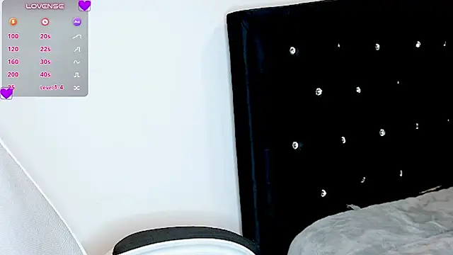Iluromi - 2 fingers in my ass