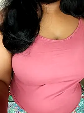 Mallu_karthika - Oil my boobies