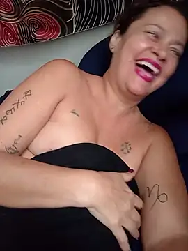 Lilibhet - Masturbation and pie cream