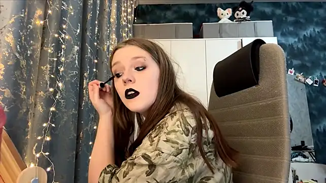 Angelika_Reinik - massage my boobs under my top