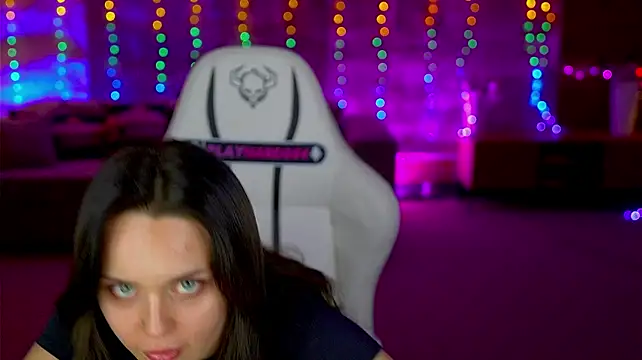 Olivia054_Sweet - lip bite