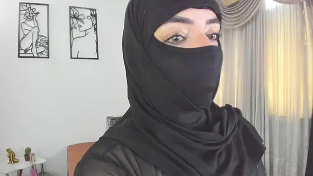 Uzra_hayed - suck dildo