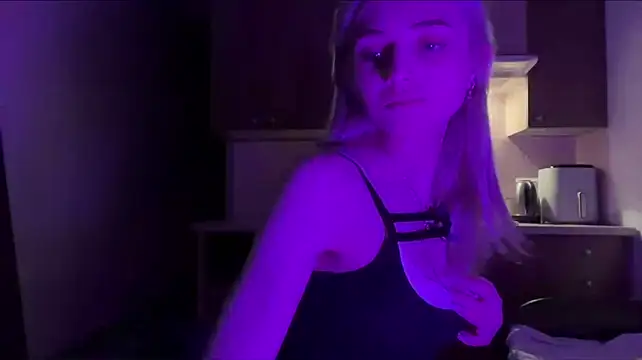 AidaGloshen - Skirt tease