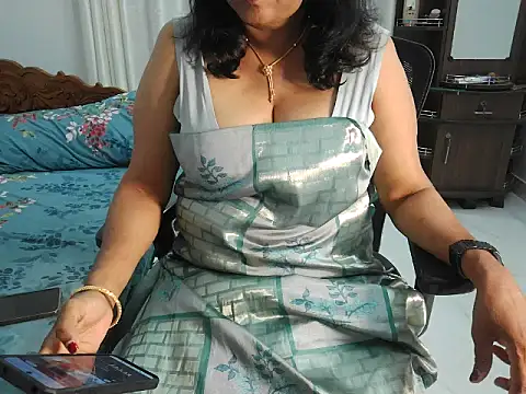 Mallu-mayakutty-tamil