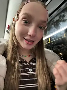 Bambi_lu - spy NAKED boobies under top on bus!