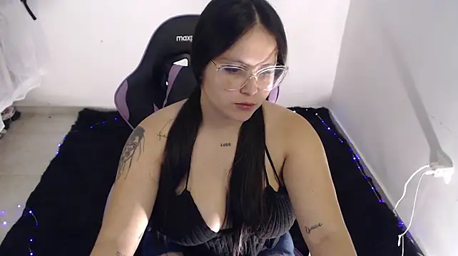 Amberbakee - PLAY WITH LUSH FOR 10 MINUTES
