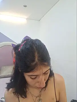 Ivy_charlot - is naked + dildo + lush control