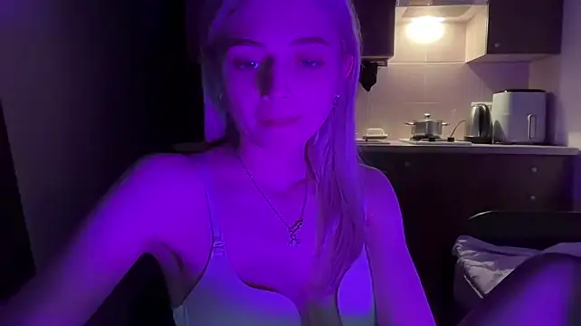 AidaGloshen - Skirt tease