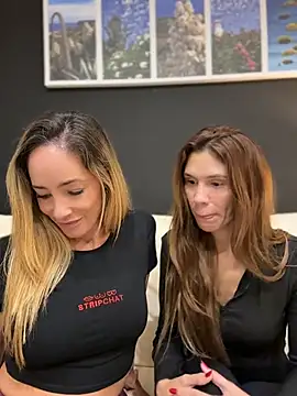 SweetAlegra_ - Suck nipple each other