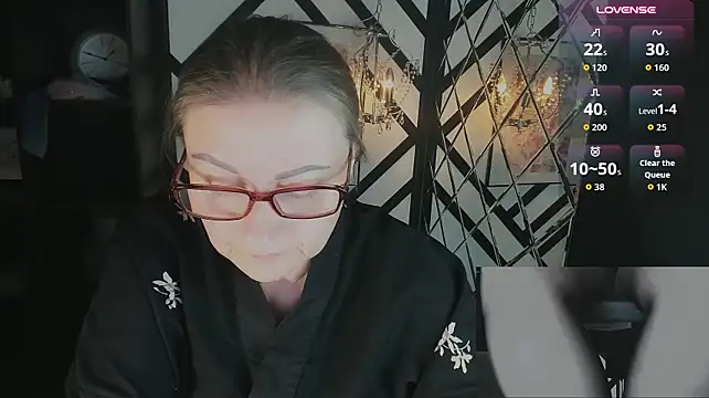 Alexandra_Kind - The last tipper gets a present