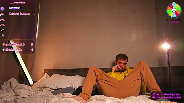 VunderSEX - Naked pillow riding