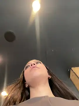 Alyshanon18 - BOOBS OUT 2MIN IN PUBLIC🥵