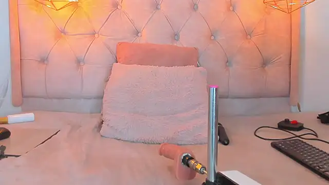 Zamira_44 - I suck my feet