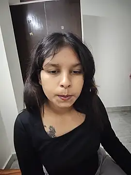 Ishaa_Cutie - outdoor showss nude