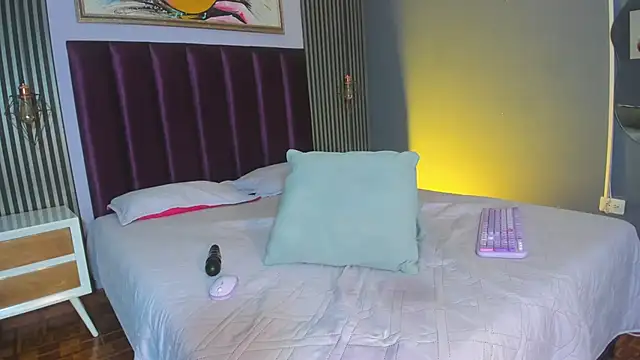 LauraAristizabal - ride dildo hard+spank+bouncing tits+cum