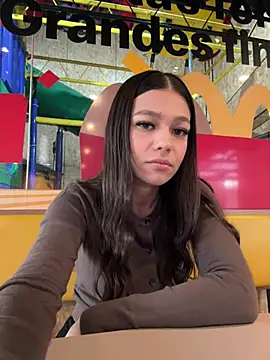 Alyshanon18 - BOOBS OUT 2MIN IN PUBLIC🥵