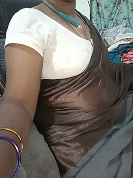 Tamil-hotwife - Ass show