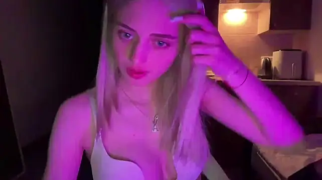 AidaGloshen - Skirt tease