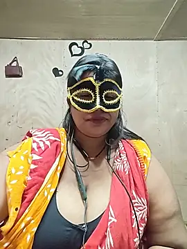 Priya_Boudi369