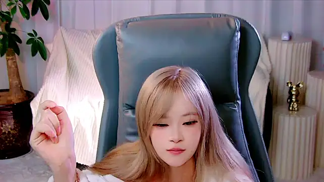 Monica-06 - 性感舞蹈＋m腿
