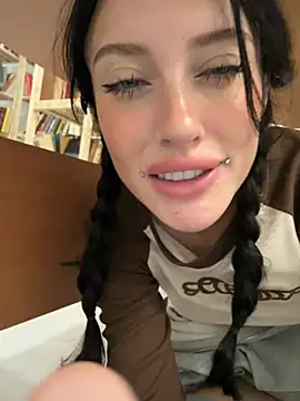 Melissa_crazy - punish my ass with low pantie 😳