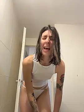 Sweetsinxxx - Finger in pussy