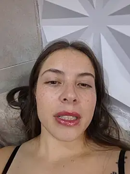 Emmasweet_Val - Squats on ur face without pant