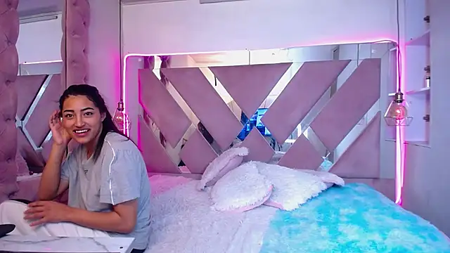 Luisamorety - ANAL BIG DILDO