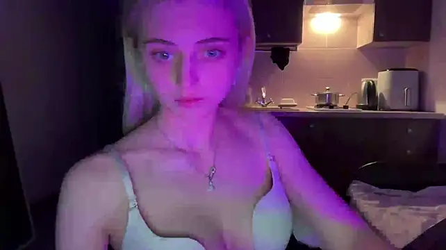 AidaGloshen - Skirt tease