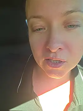 Julimonroe - Soak my panties 😈