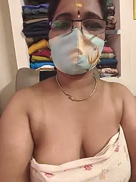 Tamilyazhini19
