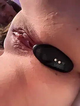 Holy_Tereza - PUT HUSH PLUG AND FINGER PUSSY TILL CUM