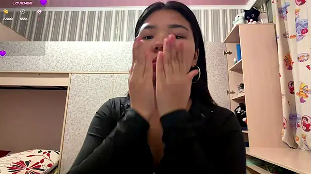 JohannaMickiewicz - Remove my hands 2 min