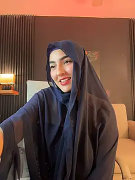 Malika_Noor - show pussy + control toy 1 min