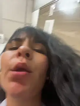 LuxeBrunetteXXX - CLEANING LADY FINGERING PUSSY CLOSE UP