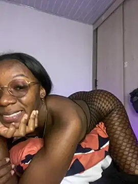 GaiaFiore - Show tits + Spank tits