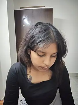 Ishaa_Cutie - outdoor showss nude