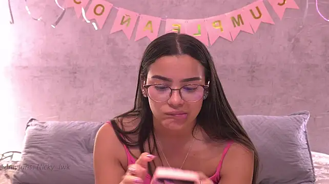 Nicky_and_Blake - show tits