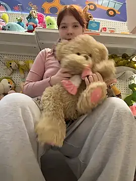 Freaky__Nikki - lower my panties and show pubis